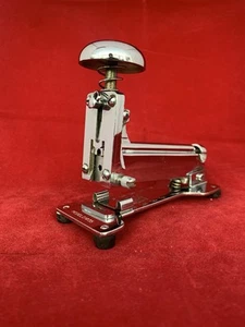 EL CASCO M-35 CT DESK STAPLER EIBAR MADE SPAIN GRAPADORA - Imagen 1 de 17