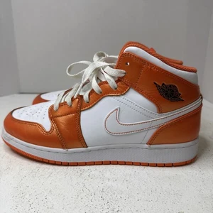 Nike Boys Air Jordan 1 Mid SE DM4228-800 Orange Basketball Shoes Sneakers 7Y - Picture 1 of 10