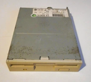 Lecteur de disquette PC 1.44 Mo ALPS DF354 - PC FLOPPY DRIVE 1.44 Mb - Foto 1 di 4