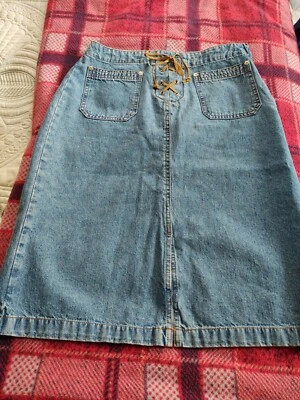 Falda vaquera Covington para mujer 8 bolsillos de mezclilla azul claro imitación cuero con cordones cremallera en muy buena condición Foto 1 de 4