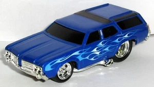2003 LAS VEGAS HOBBY SHOW / 1970 OLDSMOBILE = OLDS VISTA CRUISER / Diecast Car - Picture 1 of 3