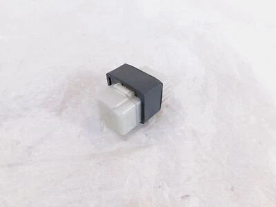 86-19 Suzuki Savage 650 LS650 Boulevard S40 Arnés de cables Bloque de fusibles Interruptor de relé Foto 1 de 4