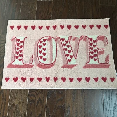 Alfombra de baño San Valentín 30” X 20 LOVE con corazones rosa blanco Foto 1 de 4