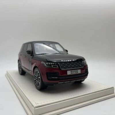 LCD 1:18 Land Rover Range Rover 2021 Executive Class SV Openable Car Model - Image 1 of 4