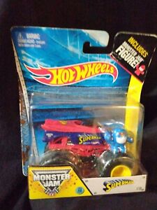 2013 Hot Wheels Monster Jam "SUPER MAN" Off- Road Monster Truck includes Figure 