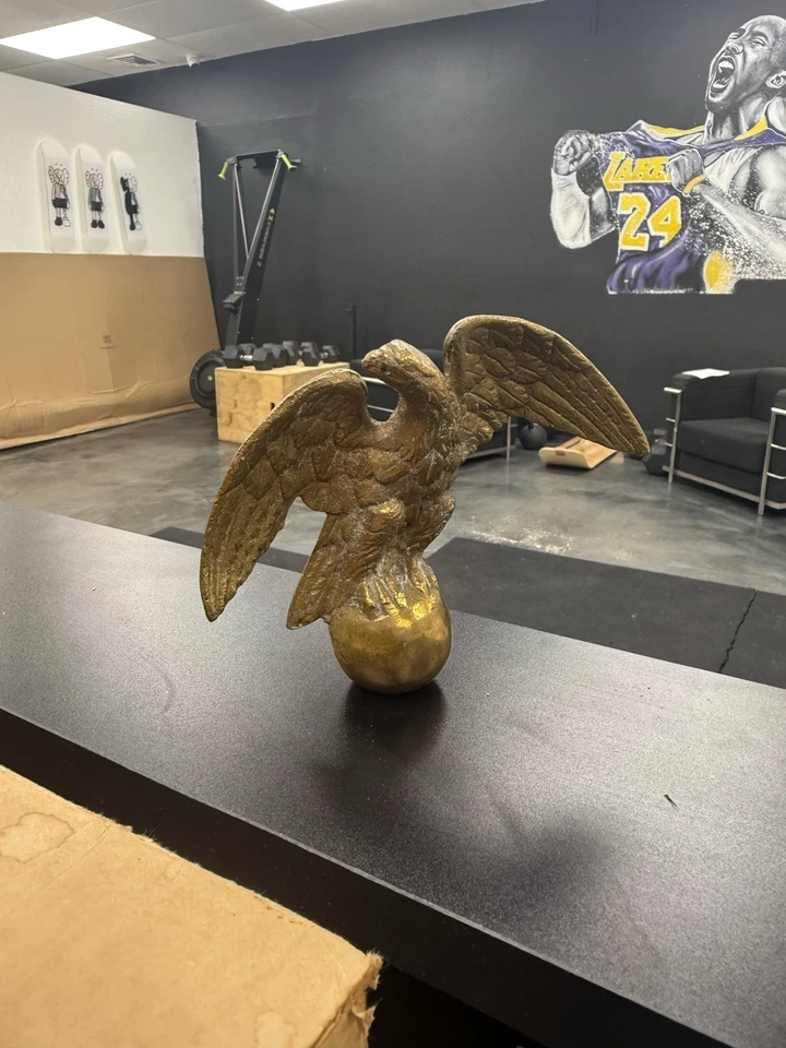 Винтажная Твердая Латунная Финиал с Орлом — Патриотический Декор — Украшенный Дизайн с Крылом - Изображение 1 из 3