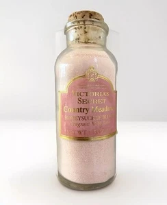Vintage Victoria's Secret Country Meadow Honeysuckle Bloom Milk Bath 7.5 Oz - Picture 1 of 2