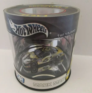 Hot Wheels Mark Martin #6 Pfizer 1:64 Batman NASCAR 2004 Ford Taurus - Picture 1 of 8