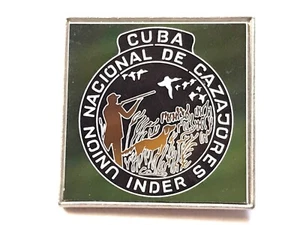 CUBA National Union of Hunters Pinback Badge Mirror Glass Ceramics. VERY RARE ! - Picture 1 of 5