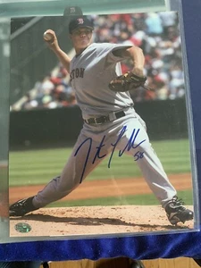 Jonathan Papelbon Autographed Red Sox 8 x 10 photo/Certificate Of Authenticity - Picture 1 of 4