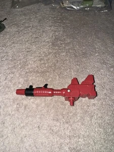 VINTAGE 1986 G1 TRANSFORMERS METROPLEX LARGE RED GUN RIFLE PART ACCESSORY - Picture 1 of 3