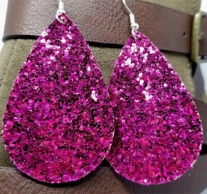 Grobe fuchsia Glitzer sehr funkelnde doppelseitige FAUX Leder Träne Ohrringe - Bild 1 von 4