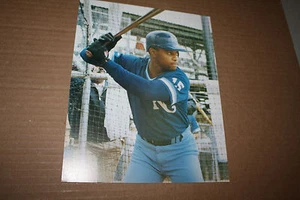 KANSAS CITY ROYALS DANNY TARTABULL UNSIGNED 8X10 PHOTO POSE 2 - Picture 1 of 1