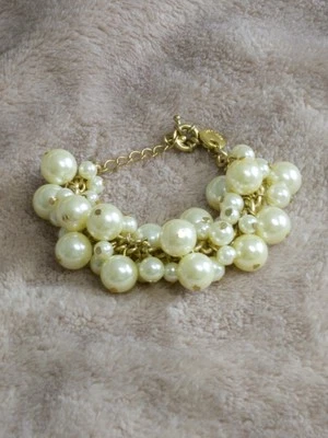 A&F Abercrombie And Fitch 金色人造珍珠小饰品手链服装珠宝首饰  — 第 1/2 张图片
