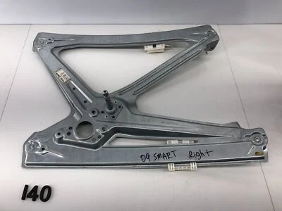 08-16 SMART FORTWO ПЕРЕДНЯЯ ПРАВАЯ ПАССАЖИРСКАЯ ДВЕРЬ СТЕКЛОПОДЪЕМНИК OEM - Изображение 1 из 4