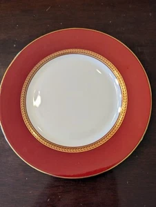 Wedgewood "Renaissance Red" Bone China 8" Salad Plate Gold Trim - Picture 1 of 5