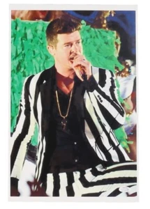 ROBIN THICKE-American Singer, Songwriter and Producer) Signed 11x17 Photo (ACOA) - Picture 1 of 5