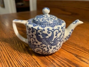 Vintage Petite Japan Blue Willow - Phoenix Style Tea Pot - Picture 1 of 5