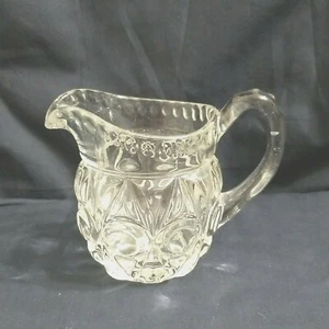 Hermosa elegante crema de vidrio cortado vintage para comedor pesado - Imagen 1 de 5