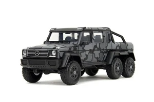 JADA 35067 MINIATURE MERCEDES-BENZ AMG G63 6X6 BLACK PINK SLIPS 1/24 - Picture 1 of 1