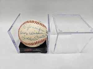 🌟UDA Mickey Mantel signierter Ball PERSONALISIERTES AUTO "To Jennifer Best Wishes" RAR - Bild 1 von 6