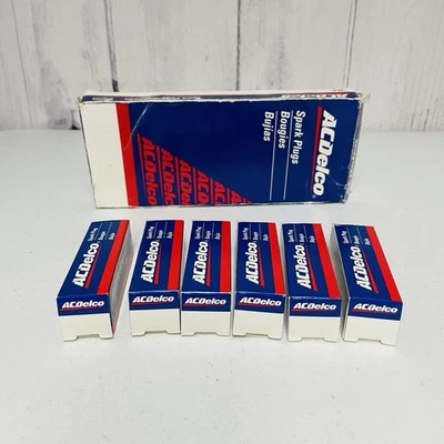 Juego de 6 bujías AC Delco 41-631 Jeep Dodge Eagle Chrysler Foto 1 de 2