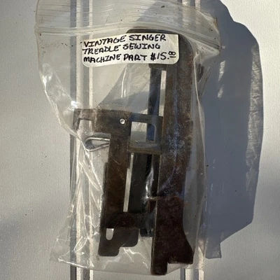 Vintage Singer Treadle Sewing Machine Tucker Foot Attachment - Image 1 of 2