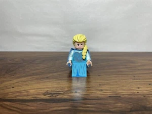LEGO Disney Elsa Minifigure Princess Frozen dis032 - Picture 1 of 2