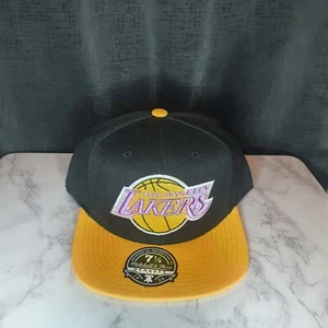 Mitchell & Ness Hardwood Los Angeles Lakers black Hat/ pink letter Fitted 7 1/2 - Picture 1 of 7