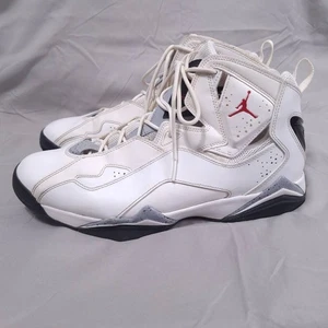 Scarpe da basket alte Nike Jordan True Flight taglia 13 bianche cemento sneakers - Foto 1 di 12