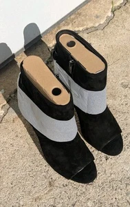 Botines negros Vince Camuto de tacón liso de 4 pulgadas al tobillo talla 7,5 nuevos - Imagen 1 de 4