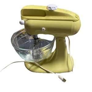 VINTAGE KITCHENAID MIXER MODEL 4C STAND MIXER w/ BEEHIVE GLASS BOWL & BEATER - Picture 1 of 17