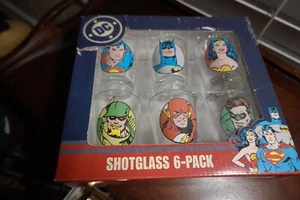 DC Comics Originals Collector's Series SHOT GLASS CONFEZIONE DA 6 Justice League *NUOVO* - Foto 1 di 10