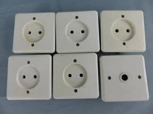 LEGRAND NEPTUNE lot 6 prises + télé complets LOT 11 - Imagen 1 de 2