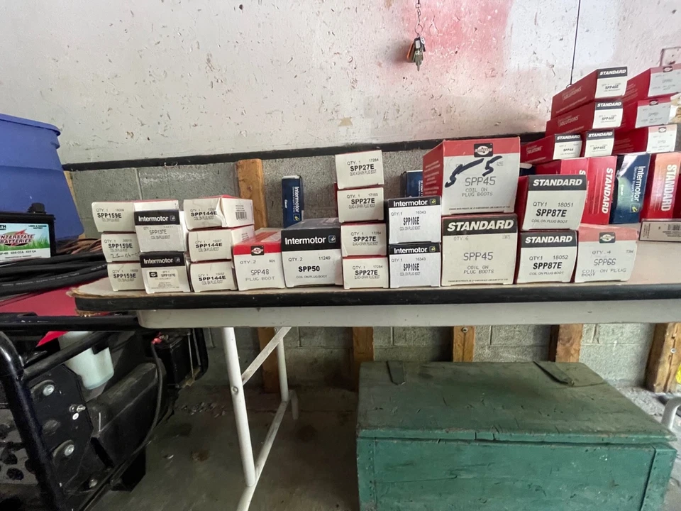 spp87e standard  Dwayne  """"READ THE LISTING PLEASE""""   2  boots - Image 1 of 1