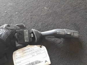 HOLDEN COMMODORE COMBINATION SWITCH FLASHER SWITCH, VX S2-VZ, W/ CRUISE CONTROL - Picture 1 of 5