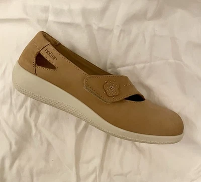 Correa ajustable plana bronceada Hotter 6,5 Reino Unido Foto 1 de 4