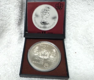 1974 Elizabeth II 10 Dollar Olympics Montreal ZEUS Coin - Picture 1 of 5