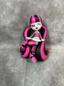 Monster High Draculaura Vinyl Figur kleine Puppe 4,75 Zoll Sammlerstück - Bild 1 von 6