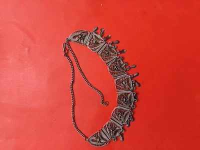 Ancien collier oriental filigrane métal argenté. - Photo 1/4