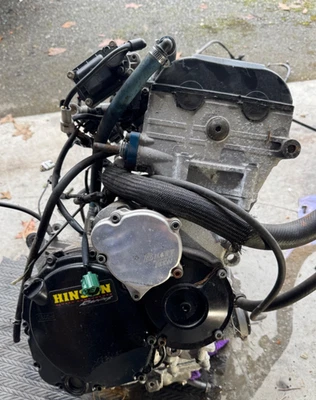 2001 2002 2003 SUZUKI GSXR 600 GSX-R GSXR 600 COMPLETE ENGINE MOTOR #3940 - Image 1 of 4