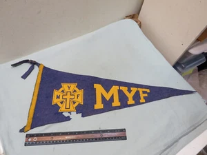Pennant in feltro vintage MYF Metodist Youth Fellowship, ha una perdita - Foto 1 di 3