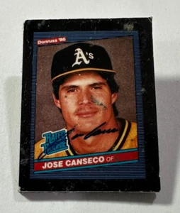 Jose Canseco Rookie Card Pin Oakland A’s Athletics Pin Rated Rookie F6025715 - Picture 1 of 3