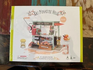 Roliife DIY Miniature Dollhouse Kit *Ice Cream Station DGM06* NEW SEALED - Picture 1 of 3