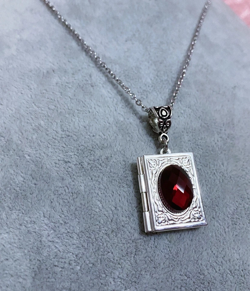 Collana donna Portafoto a Libro catenina collezione argento cabochon in acciaio - Immagine 1 di 1