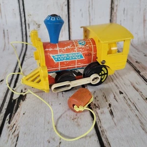 Vintage Fisher Price #643 Toot-Toot Zug mit Zugschnur Holz & Kunststoff - Bild 1 von 8