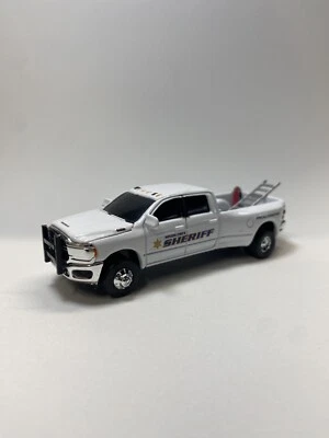 Custom Middlesex Sheriff, MA Special Operations Ram 3500. (Escala 1/64) - Imagem 1 de 4