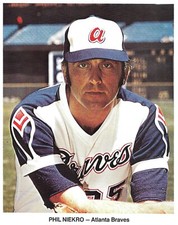 1972 Phil Niekro  ATLANTA BRAVES  UNSIGNED  7 x 8-3/4  PICTURE PACK PHOTO #13