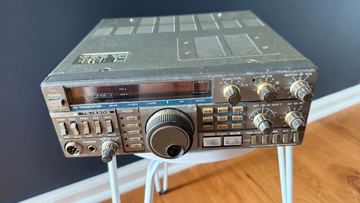 アマチュア無線機　ＴＳ-４３０Ｓ ケンウッド TS-430S アマチュア無線機 RigPix Database