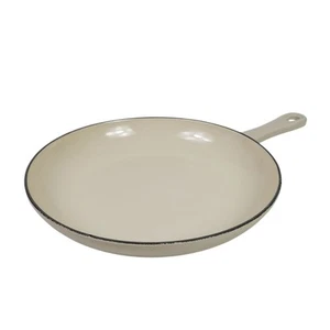 Le Creuset Cast Iron Enamel Shallow Fry Omelette Pan Brioche Cream 9 3/4" - Picture 1 of 8